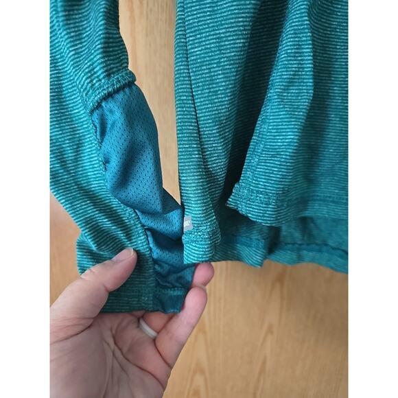 Women's Danskin Now Green Semi-fitted Long Sleeve Pullover Size Medium - Picture 4 of 6